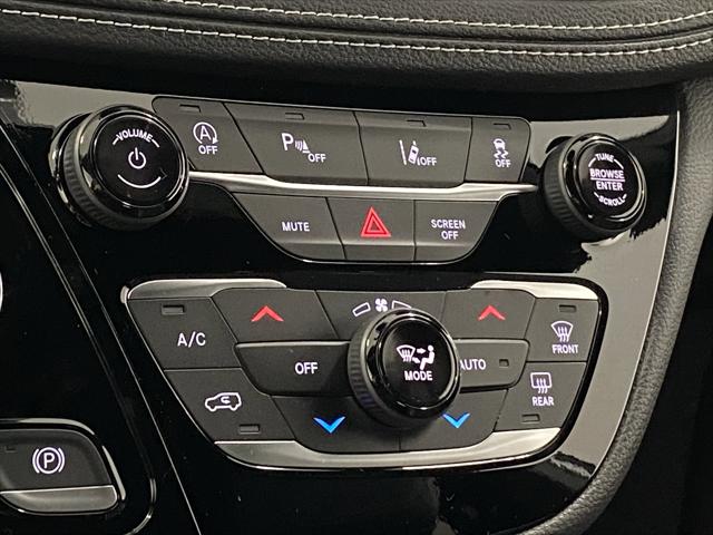 2026 Chrysler Pacifica Limited AWD
