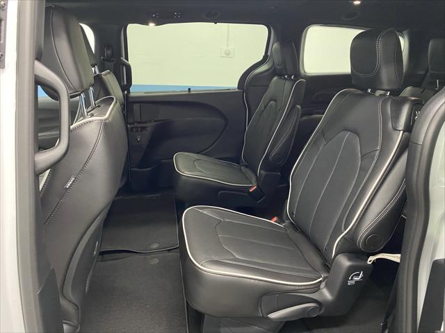 2026 Chrysler Pacifica Limited AWD