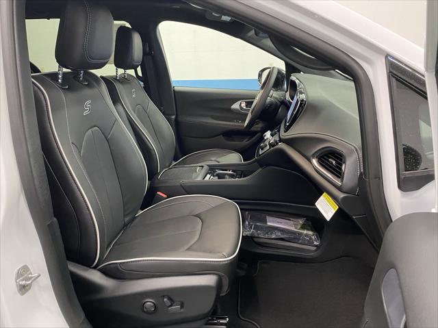2026 Chrysler Pacifica Limited AWD