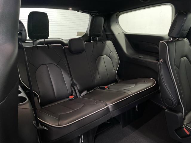 2026 Chrysler Pacifica Limited AWD