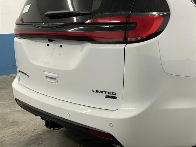 2026 Chrysler Pacifica Limited AWD