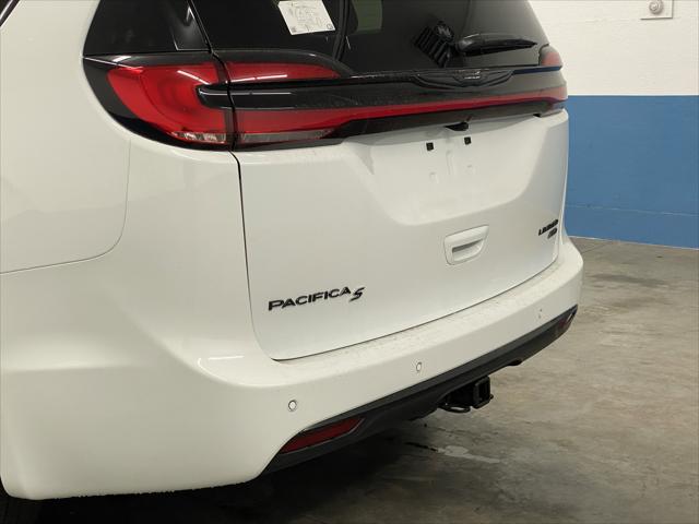2026 Chrysler Pacifica Limited AWD