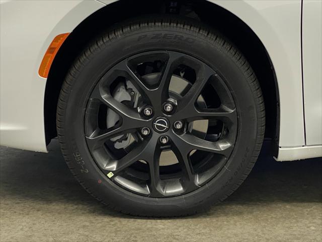 2026 Chrysler Pacifica Limited AWD
