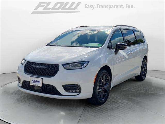 2026 Chrysler Pacifica Select AWD