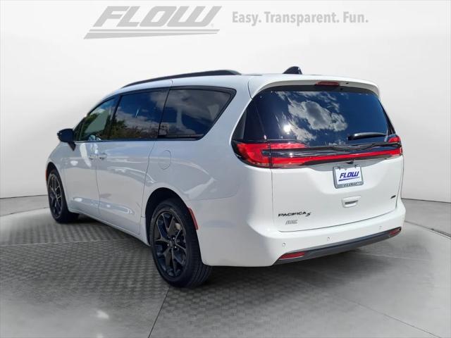 2026 Chrysler Pacifica Select AWD