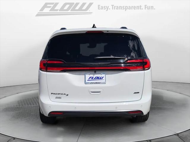 2026 Chrysler Pacifica Select AWD
