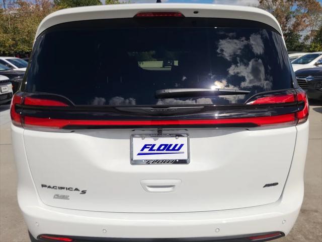 2026 Chrysler Pacifica Select AWD
