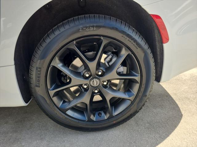 2026 Chrysler Pacifica Select AWD