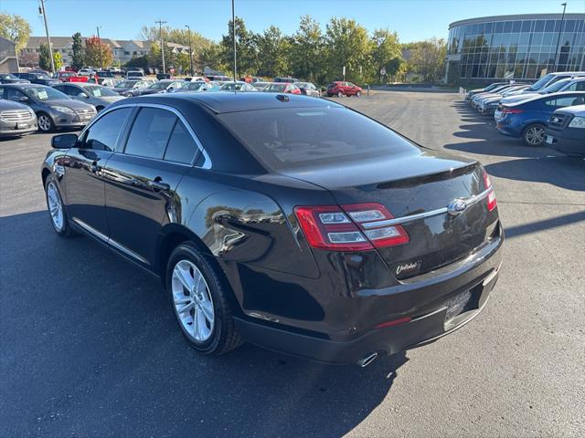 2016 Ford Taurus SE
