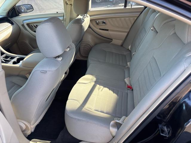 2016 Ford Taurus SE