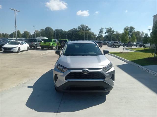 2021 Toyota RAV4 LE 2021 Toyota RAV4 LE