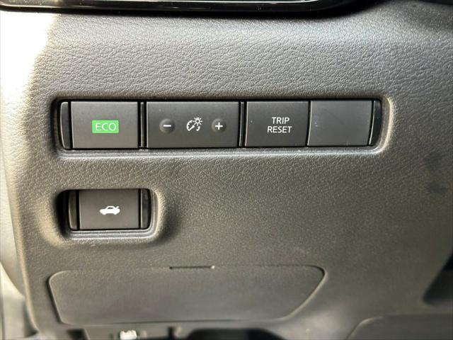 2025 Nissan Sentra SV [18]