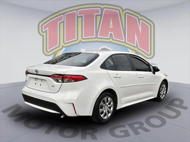 2022 Toyota Corolla LE [2]