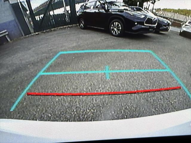 2022 Toyota Corolla LE [27]