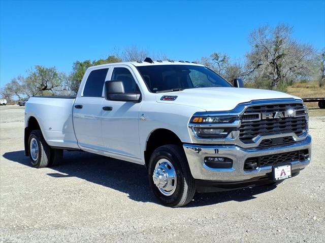 2026 RAM Ram 3500 RAM 3500 TRADESMAN CREW CAB 4X4 8 BOX
