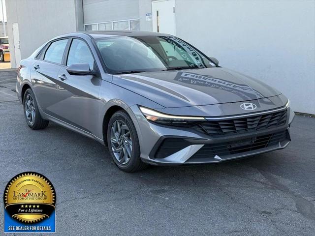 2024 Hyundai Elantra SEL 2024 Hyundai Elantra SEL