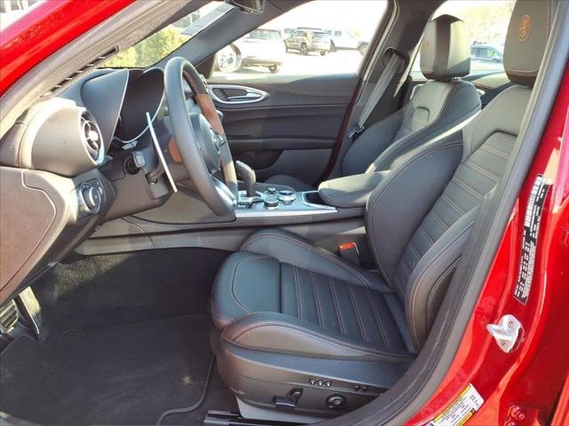 2025 Alfa Romeo Giulia GIULIA INTENSA AWD