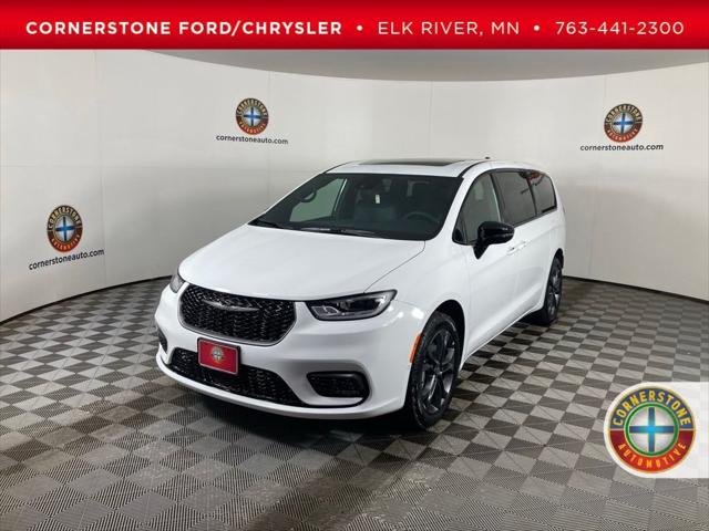 2026 Chrysler Pacifica PACIFICA SELECT AWD