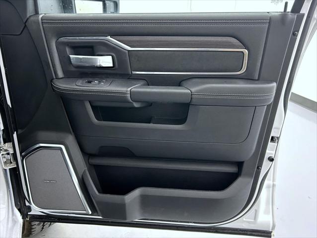 2025 Ram 2500 Laramie Crew Cab 4x4 64 Box
