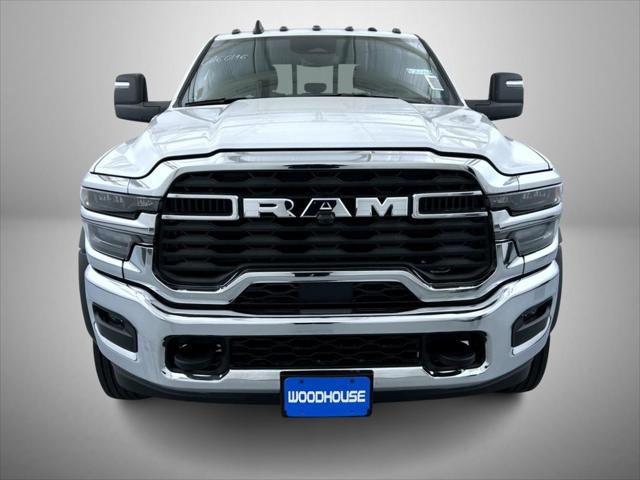 2026 RAM 5500 Chassis RAM 5500 TRADESMAN CHASSIS CREW CAB 4X4 84 CA