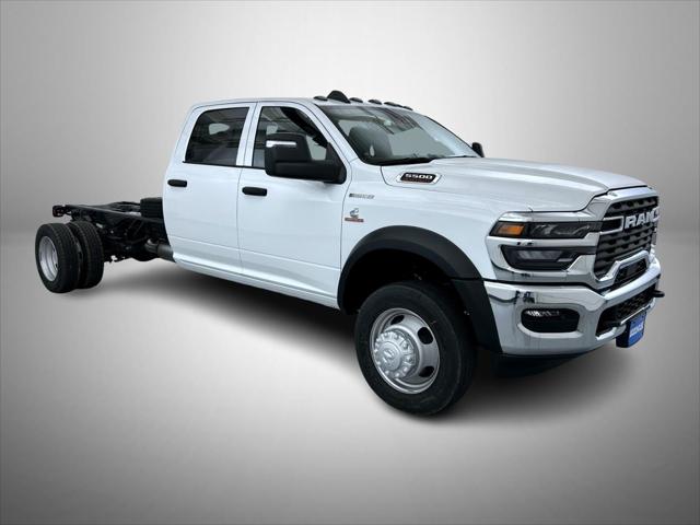 2026 RAM 5500 Chassis RAM 5500 TRADESMAN CHASSIS CREW CAB 4X4 84 CA