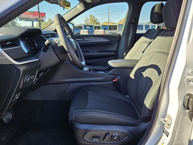 2025 Jeep Grand Cherokee GRAND CHEROKEE L LAREDO X 4X2 2025 Jeep Grand Cherokee GRAND CHEROKEE L LAREDO X 4X2