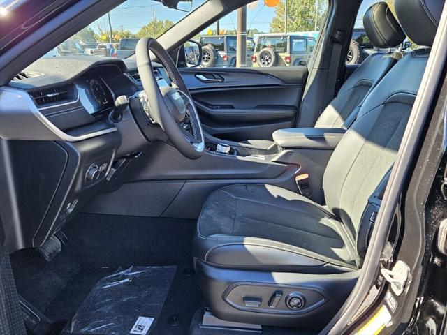 2025 Jeep Grand Cherokee GRAND CHEROKEE L ALTITUDE X 4X2 2025 Jeep Grand Cherokee GRAND CHEROKEE L ALTITUDE X 4X2