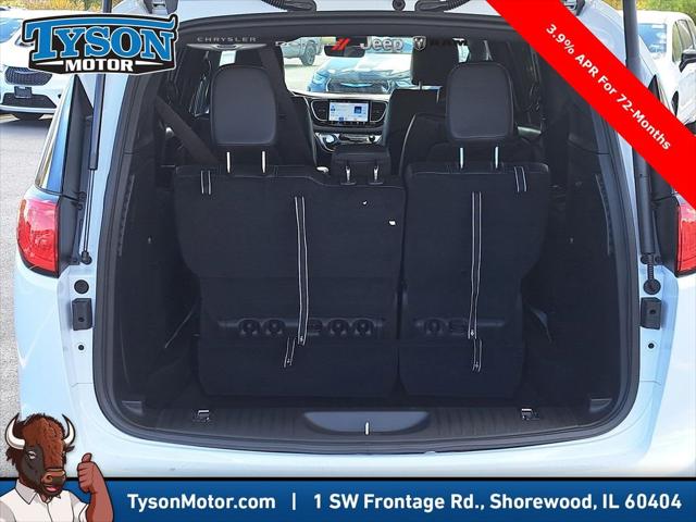 2026 Chrysler Voyager LX
