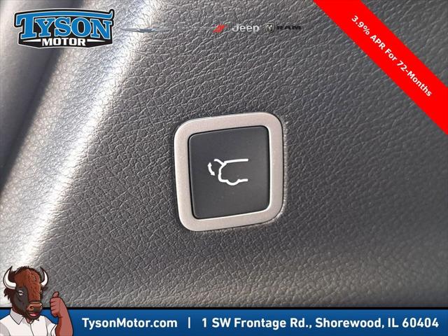 2026 Chrysler Voyager LX