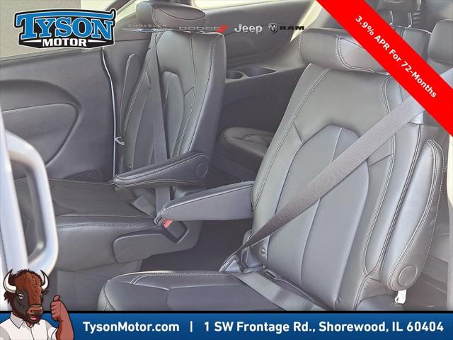 2026 Chrysler Voyager LX