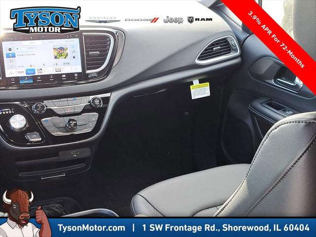 2026 Chrysler Voyager LX