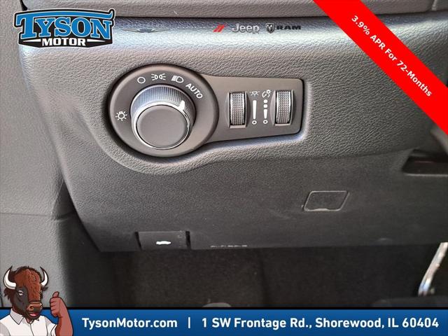2026 Chrysler Voyager LX