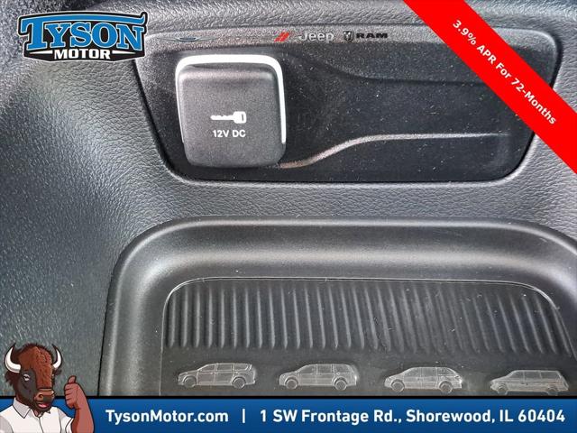 2026 Chrysler Voyager LX