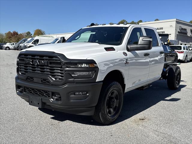 2026 RAM Ram 3500 Chassis Cab RAM 3500 TRADESMAN CREW CAB CHASSIS 4X4 60 CA 2026 RAM Ram 3500 Chassis Cab RAM 3500 TRADESMAN CREW CAB CHASSIS 4X4 60 CA