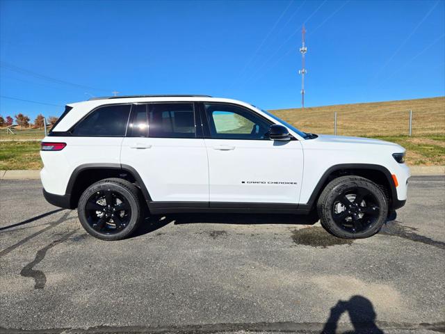 2025 Jeep Grand Cherokee GRAND CHEROKEE ALTITUDE X 4X4