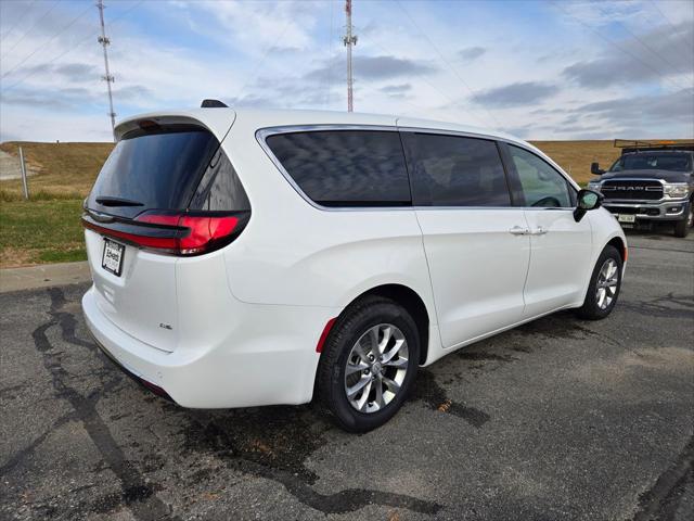 2026 Chrysler Pacifica PACIFICA SELECT AWD 2026 Chrysler Pacifica PACIFICA SELECT AWD