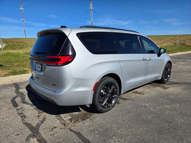 2026 Chrysler Pacifica PACIFICA SELECT AWD 2026 Chrysler Pacifica PACIFICA SELECT AWD