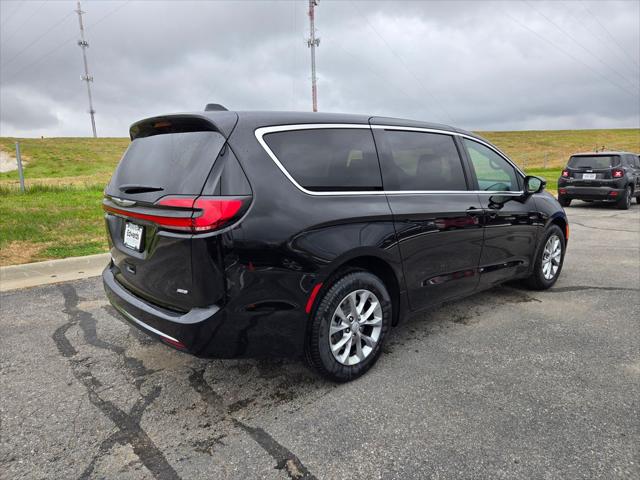 2026 Chrysler Pacifica PACIFICA SELECT AWD 2026 Chrysler Pacifica PACIFICA SELECT AWD