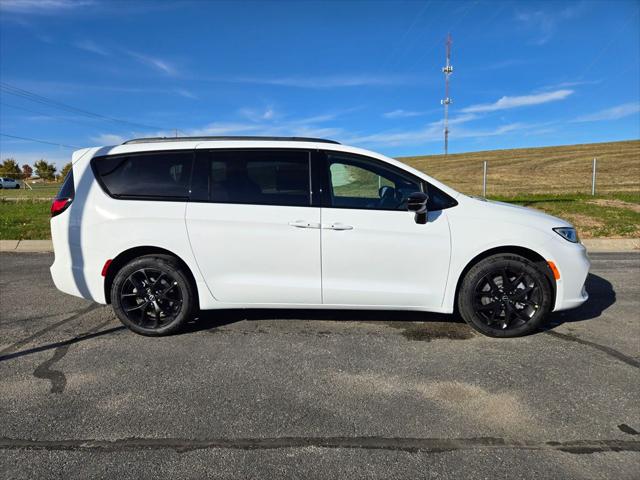 2026 Chrysler Pacifica PACIFICA LIMITED AWD