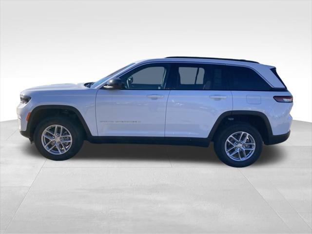 2025 Jeep Grand Cherokee GRAND CHEROKEE LAREDO X 4X4