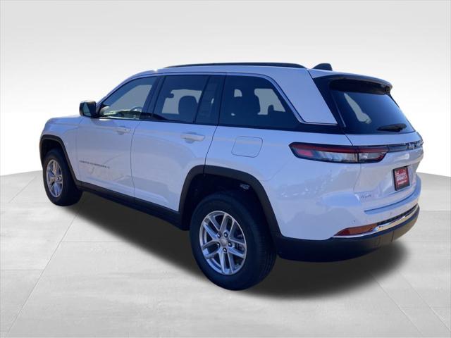 2025 Jeep Grand Cherokee GRAND CHEROKEE LAREDO X 4X4