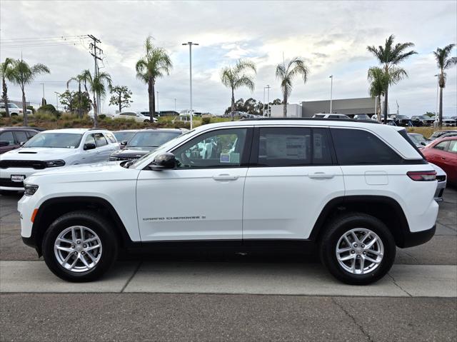 2025 Jeep Grand Cherokee GRAND CHEROKEE LAREDO X 4X4