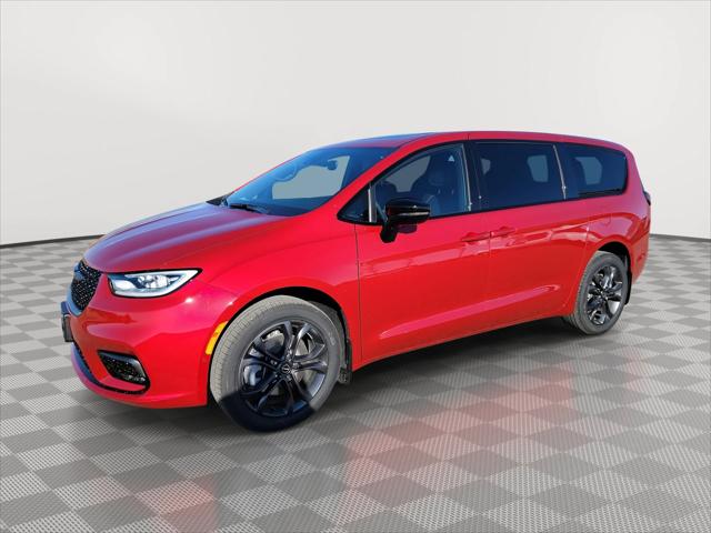 2026 Chrysler Pacifica PACIFICA SELECT AWD