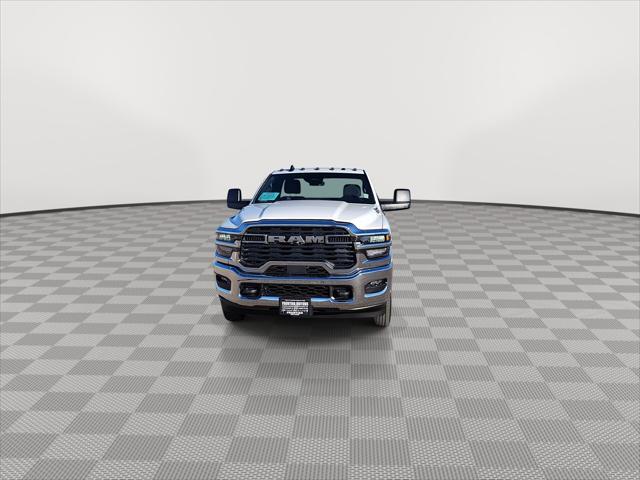 2026 RAM Ram 3500 Chassis Cab RAM 3500 TRADESMAN CHASSIS REGULAR CAB 4X4 84 CA