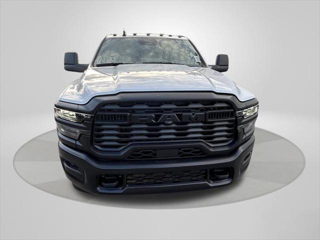 2026 RAM Ram 3500 Chassis Cab RAM 3500 TRADESMAN CHASSIS REGULAR CAB 4X4 84 CA 2026 RAM Ram 3500 Chassis Cab RAM 3500 TRADESMAN CHASSIS REGULAR CAB 4X4 84 CA