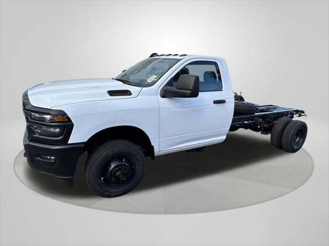 2026 RAM Ram 3500 Chassis Cab RAM 3500 TRADESMAN CHASSIS REGULAR CAB 4X4 84 CA 2026 RAM Ram 3500 Chassis Cab RAM 3500 TRADESMAN CHASSIS REGULAR CAB 4X4 84 CA