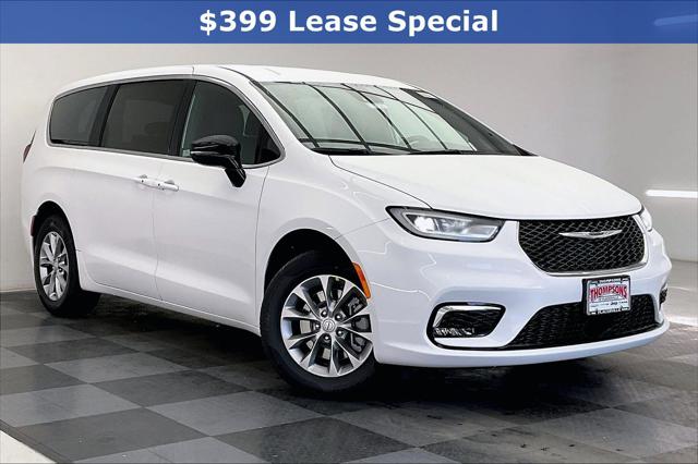 2026 Chrysler Pacifica PACIFICA SELECT AWD