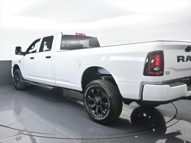 2026 RAM Ram 2500 RAM 2500 BLACK EXPRESS CREW CAB 4X4 8 BOX