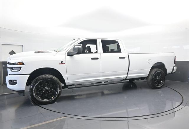2026 RAM Ram 2500 RAM 2500 BLACK EXPRESS CREW CAB 4X4 8 BOX