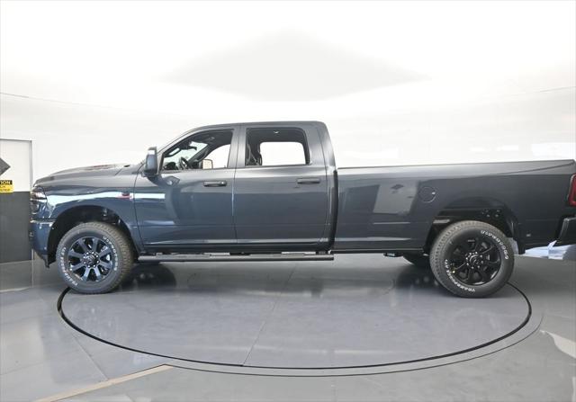 2026 RAM Ram 2500 RAM 2500 BLACK EXPRESS CREW CAB 4X4 8 BOX